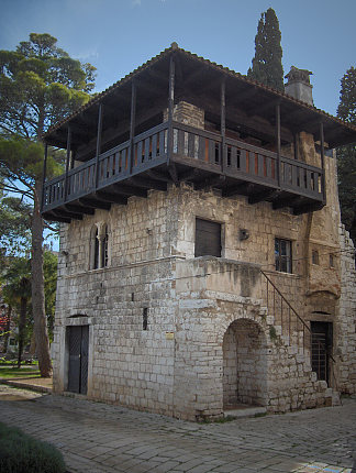 罗马式房屋在波雷奇， 克罗地亚 Romanesque House in Poreč, Croatia (c.1250)，罗马式建筑