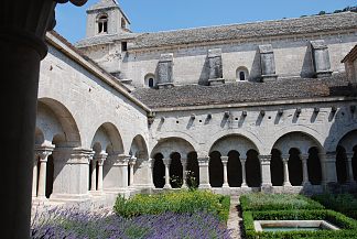 塞南克修道院， 法国 Sénanque Abbey, France (1148)，罗马式建筑