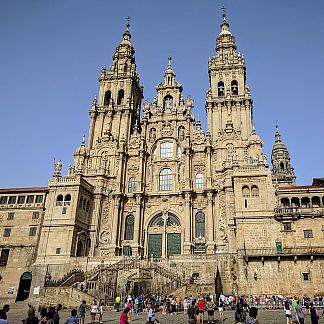 圣地亚哥德孔波斯特拉大教堂，西班牙 Santiago De Compostela Cathedral, Spain (1075 – 1211)，罗马式建筑