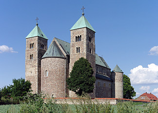 图姆学院教堂，波兰 Tum Collegiate Church, Poland (c.1140 – c.1161)，罗马式建筑