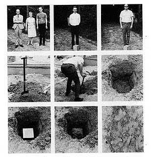 埋藏的立方体包含重要但价值不大的物体 Buried Cube Containing an Object of Importance but Little Value (1968)，索尔·勒维特