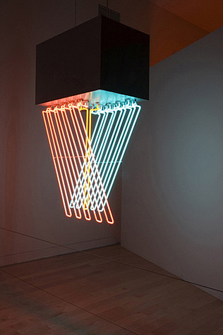 悬挂霓虹灯 Hanging Neon (1965)，斯蒂芬安东纳科斯