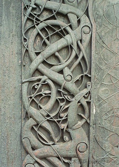 乌尔内斯木板教堂上的同名雕刻 The Eponymous Carving on the Urnes Stave Church (c.1100)，维京艺术